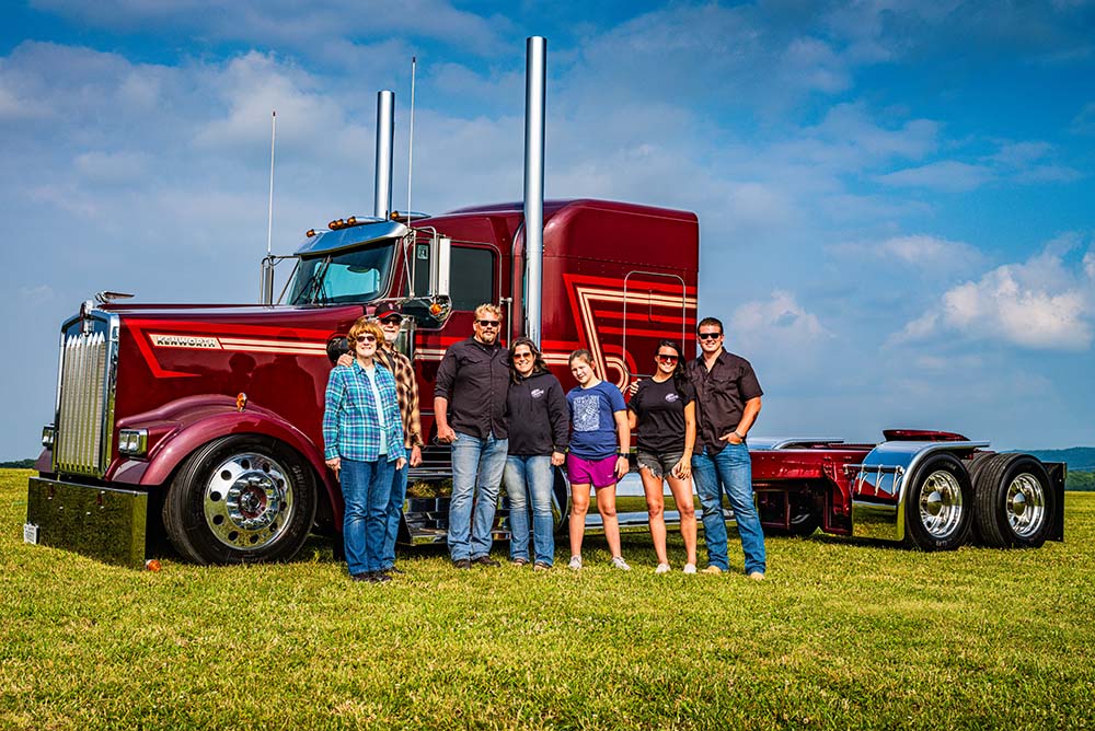 The W900: Pride & Tradition for IMT Transport