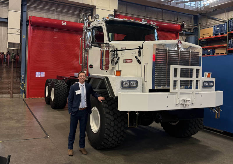 C580 arriving onsite at the PACCAR technical center prior to testing