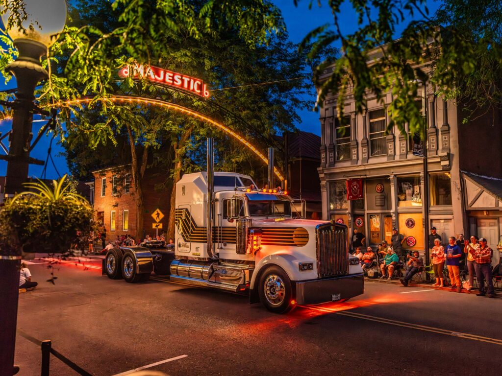 1990 W900L - 007 Paint Scheme from Roseburg, Oregon